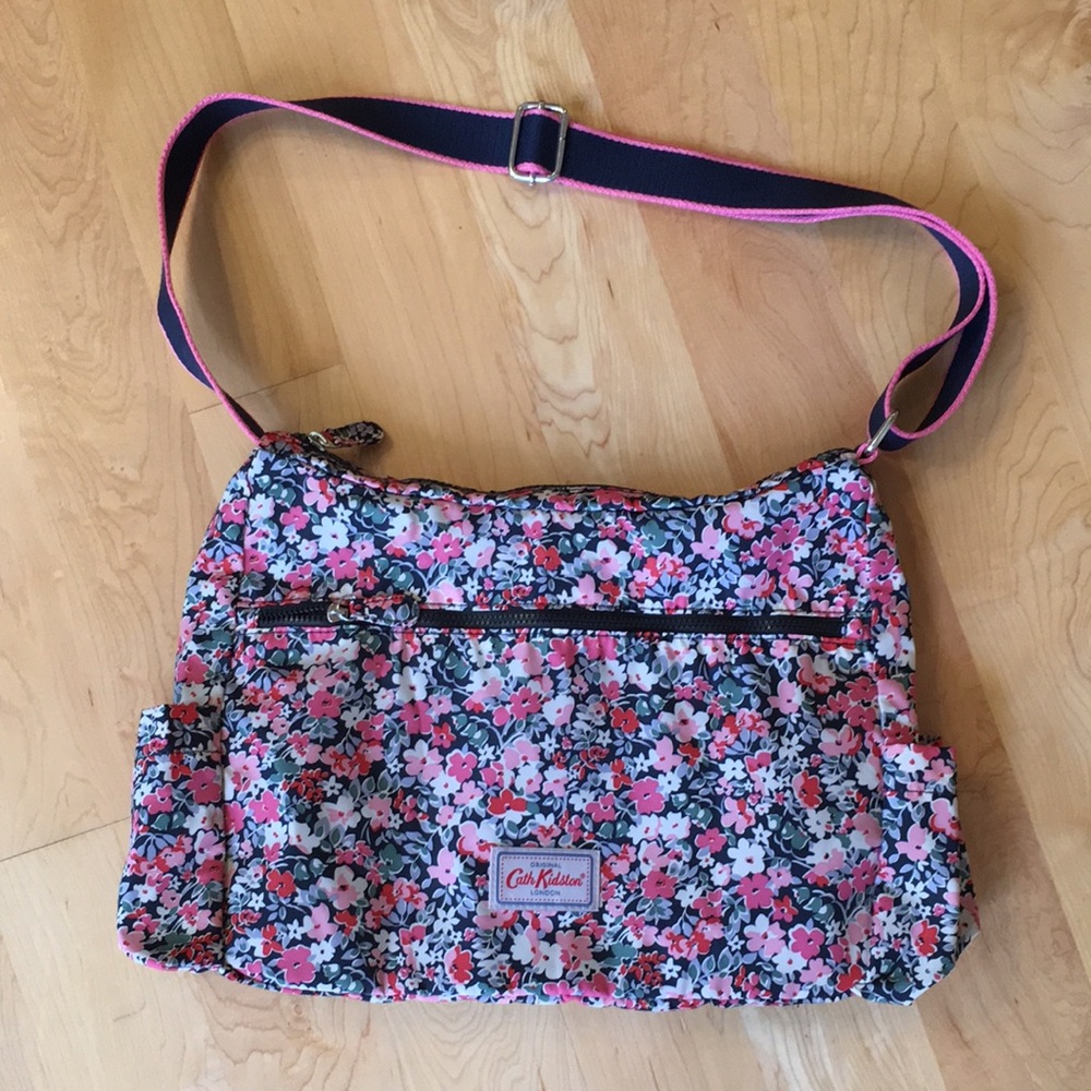 CATH KIDSTON LONDON | Floral Shoulder Bag Packs Into Itself